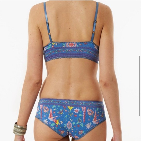 Spell lovebird intimates - Picture 3 of 11